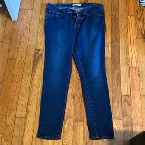 Women’s Levi Jeans